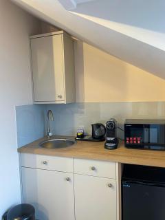 Westwood Boutique Aparthotel By Birch Stays - 2