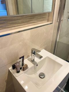 Westwood Boutique Aparthotel By Birch Stays - 1