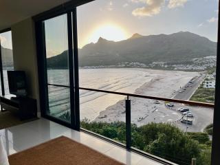 The Leopard Rock Suite with uninterrupted beach views - 2