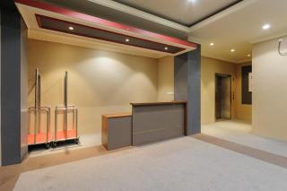 Sans Vibes Joe Hotel Soekarno Hatta Airport - 4