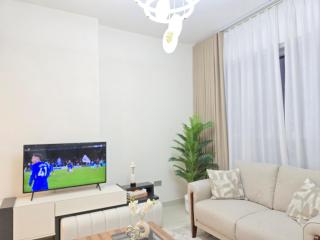 Luxury 2BHK Boulevard Alreem - 4