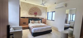 Hotel The Grand Om Krishna - 4