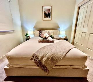 Sanctuary Lakes Luxe Private Villa - Where Golf Meets Grandeur - Only 20km from Melbourne City - 2