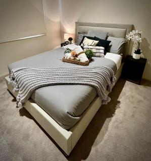 Sanctuary Lakes Luxe Private Villa - Where Golf Meets Grandeur - Only 20km from Melbourne City - 4