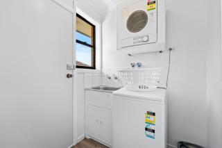 Beautifully 2-Bedrooms Close to Monash Uni 2B1B1C - 2