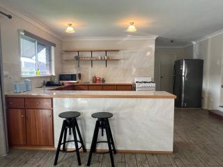 3BR Cottage Home w/ Ample Parking - 3