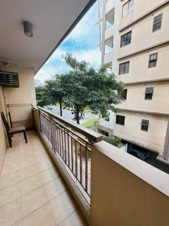 midrise staycation near AIRPORT - 4