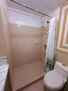 midrise staycation near AIRPORT - 1