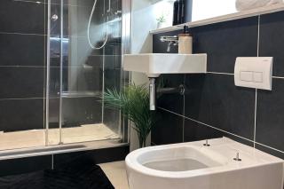 Central Apartment-Free Parking with Terrace-Gym - 5