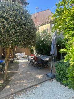 Ancienne Colonie dans le centre de St Denis d'Oleron - 0