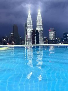 The Luxe Infinitum By Comfortable Stay - 5