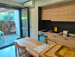 Coquet appartement avec patio privatif-Stationnement gratuit à proximité - 0