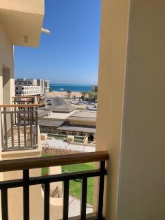 for the best all-rounder sea view Hurghada Apartment&DownTown AlDau - 3