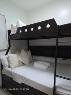 MOA, SMDC Good Stays - Shore 2 Unit 1956 Tower 1 - 3