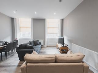 Edinburgh Castle Suite - 5