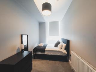Edinburgh Castle Suite - 1
