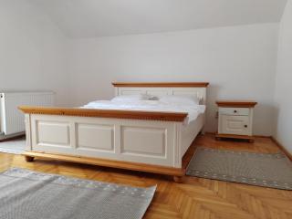 Casa spațioasă in oras - 7