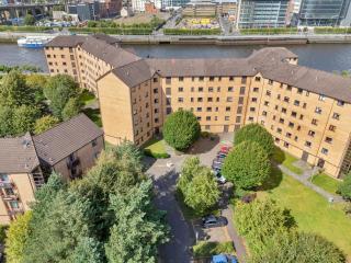 Riverside City Apartment - 3