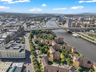 Riverside City Apartment - 5