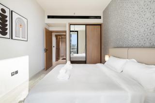 BLVD - Luxe Retreat - Stylish Stay with Full Privacy - 9