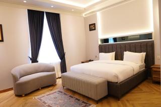 Le Aura Grand Hotel - 5