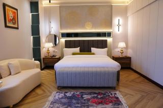 Le Aura Grand Hotel - 4