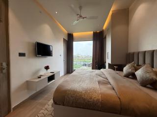 Nirvanika Wellness Luxury Apartments - 4