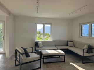 Newly Renovated APT with panoramic view - 2