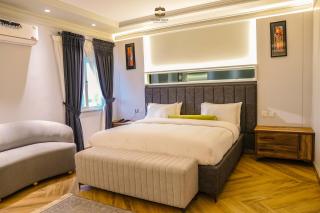 Le Aura Grand Hotel - 7