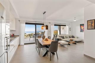 Domillion Sunrise 2bdr 2bath Gibraltar view - 8