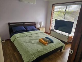 Charming 3-Bedroom House in Meadow Heights - Perfect Family Retreat - Meadow Heights - 2