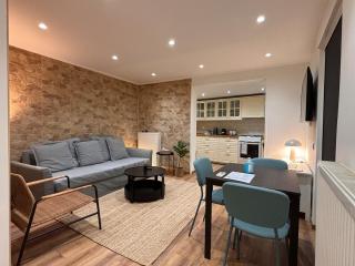 Cute Detached Home near Glyfada Center - 0