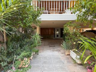 Cute Detached Home near Glyfada Center - 2