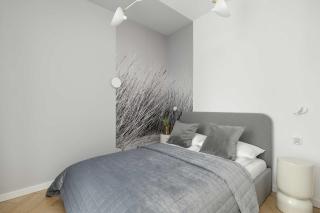 Gray Apartament z Balkonem i Dostępem do Basenu Apartament Blisko Morza by Noclegi Renters - 9