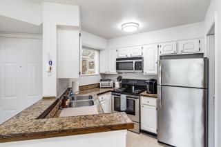 Tranquil Condo Walk to Beach - 4