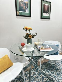 Downtown 4B2B Apt, Walk to PPAC & Convention Center - 1