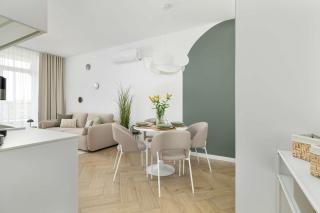 Pistachio Apartament z Balkonem w Nowoczesnej Inwestycji z Basenem & Tarasem by Noclegi Renters - 3