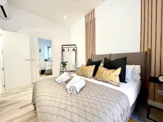 Waou EL RETIRO es MIA - Corta Duración - 1