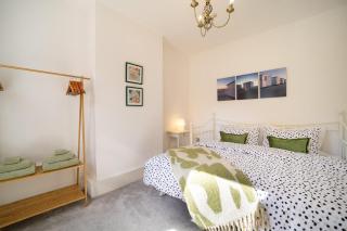 Beautiful Bath Home - Sleeps 7 - 9