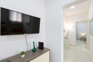 Sliema 2-bedroom apartment, 2 min by the sea - 5