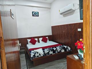 Hotel Saroj Residency - 4