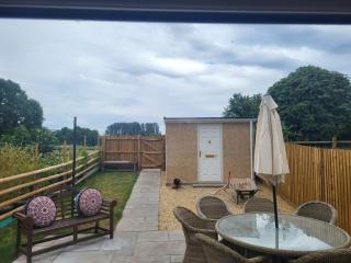 Cwtch on The meadow - 4