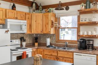 Shady Pines @ Crystal Mountain Resort - 7