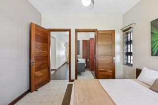 Charming Villa, Pool, BBQ, Beach 15 mins walk - 7