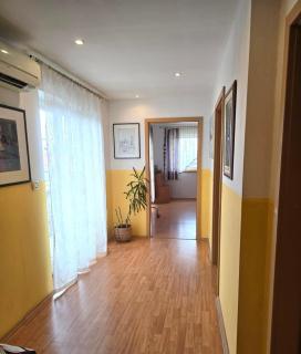 Simple 3-room apartment - 8