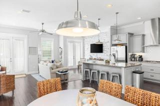 Prominence 30A - Lucky Old Sun - 7