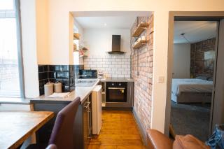 Urban Apartment Free Parking Near Pleasure Beach - 2