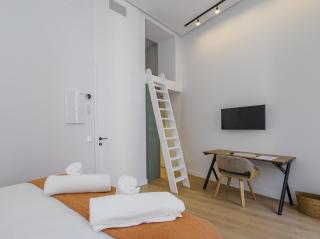 Cubo's Especeria Malaga Apartment for Adults - 8