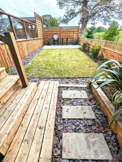 Hot Tub, Lake View, Peaceful Woodland Retreat - 3