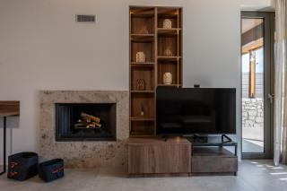 Luxury Suites with private pool and BBQ by Kalles Homes & Suites - 3